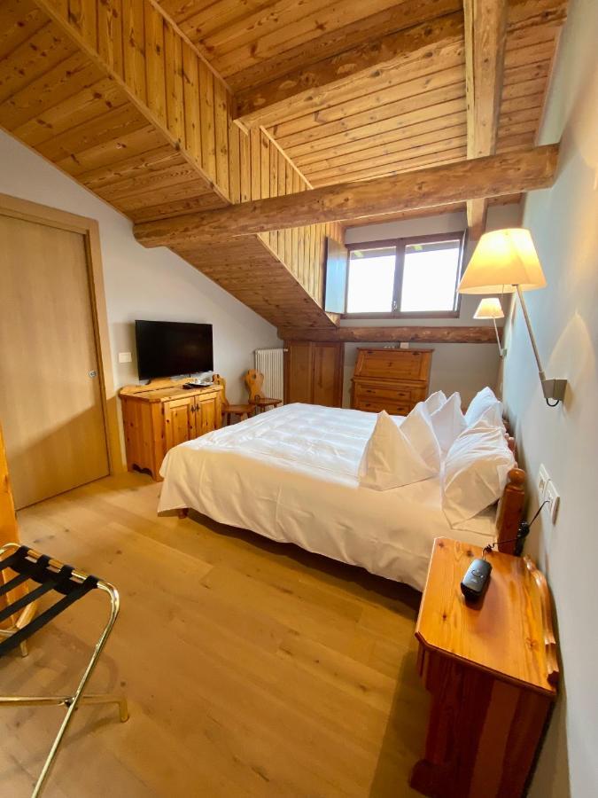 Rutzer Hotel Ristorante & Panoramic Spa 아지아고 외부 사진