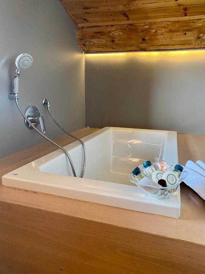 Rutzer Hotel Ristorante & Panoramic Spa 아지아고 외부 사진