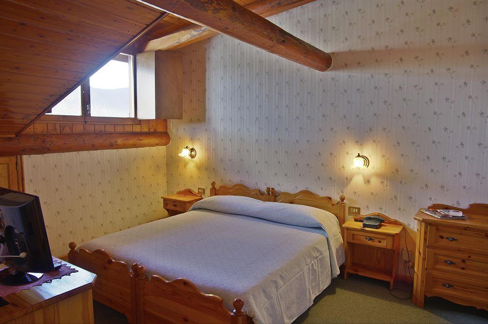 Rutzer Hotel Ristorante & Panoramic Spa 아지아고 외부 사진