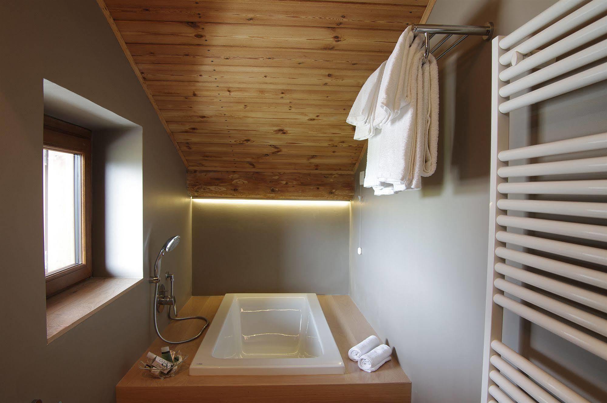 Rutzer Hotel Ristorante & Panoramic Spa 아지아고 외부 사진